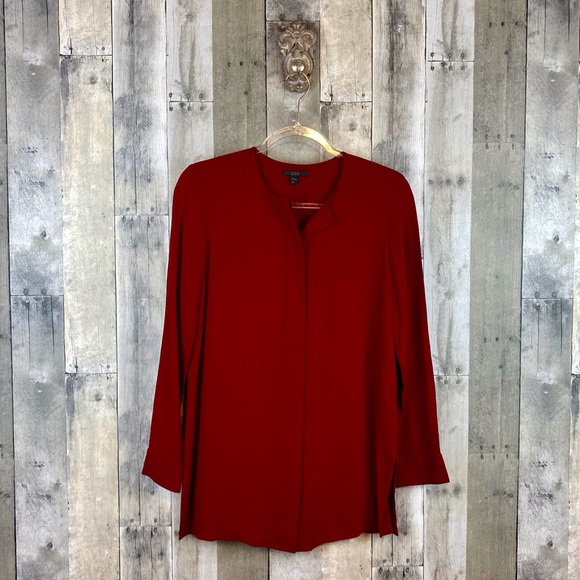 COS Textured Hidden Placket Button Down Blouse in Deep Red Size 36. - Picture 1 of 9